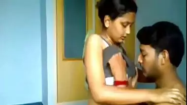 Desi maid home sex with owner’s son for huge cash