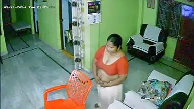 Mature aunty in blouse changing dress nude show