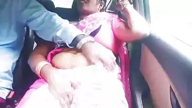 Car sex indian romance. Beautiful sexy saree housewife with boyfriend Telugu dirty talks.