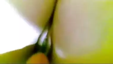 Nice MMS clip of Tamil wife having XXX affair with Desi college guy
