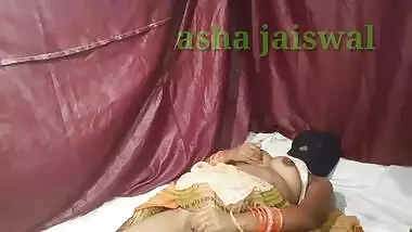 Desi whore's husband doesn't know that she and devar are XXX partners