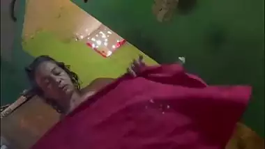 Mature mom after bath naked show before dressing