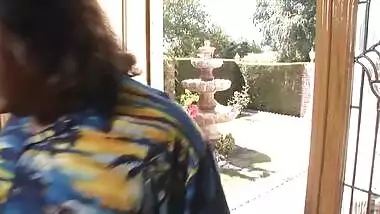 Sunny Leone Masturbating In Bathroom