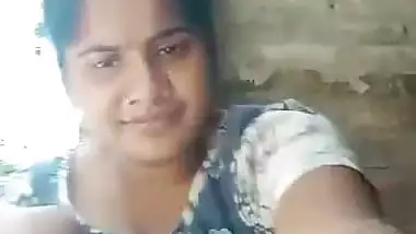Local village lady showing big boobs and hairy choot