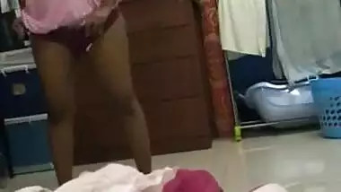 Desi aunty Nude show her husband-1