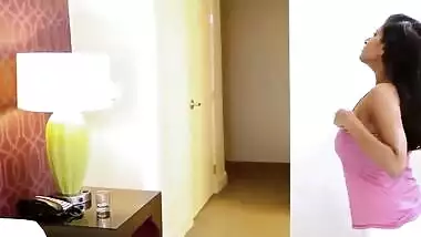 Indian Babe Getting Fresh - Movies.