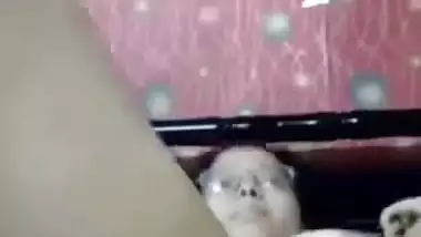 Viral tanker Bengali MILF fingering on video call