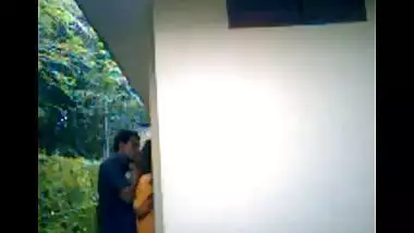 Hindi sex desi porn clip of hawt Indian wife Chhavi with neighbour