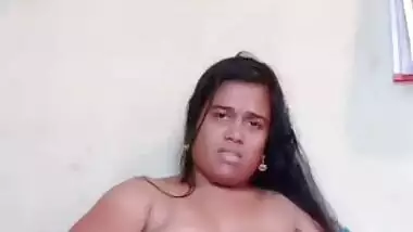 Hairy pussy Indian girl fingering naked on cam