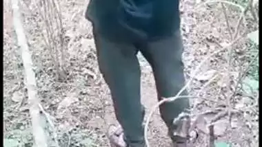 Village aunty is caught fucking outdoor with brother of hubby, Desi mms