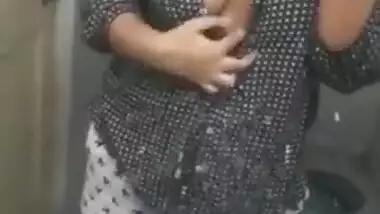 Bengali Girl Mirror Selfie