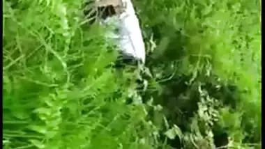 Desi mms sex, Horny Tamil couple was caught fucking outdoor in bushes