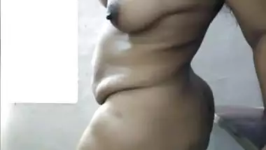 Telugu wife stripping saree and nude show with face