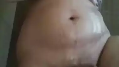 Slut Indian Girlfriend Megha Rao Cums from Fingering