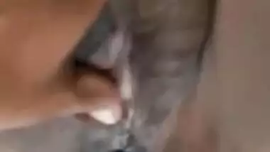 Desi Bhabi Fingering Pussy outdoor
