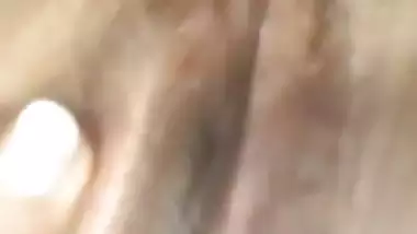 Cute Indian XXX teen showing her sweet boobs and pussy on cam